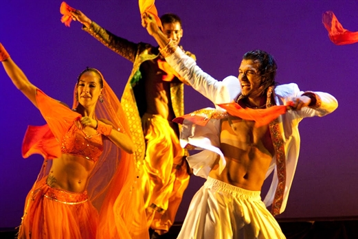 La danza y el exotismo de la India llegan al Romea con el musical 'Bollywood, el viaje'